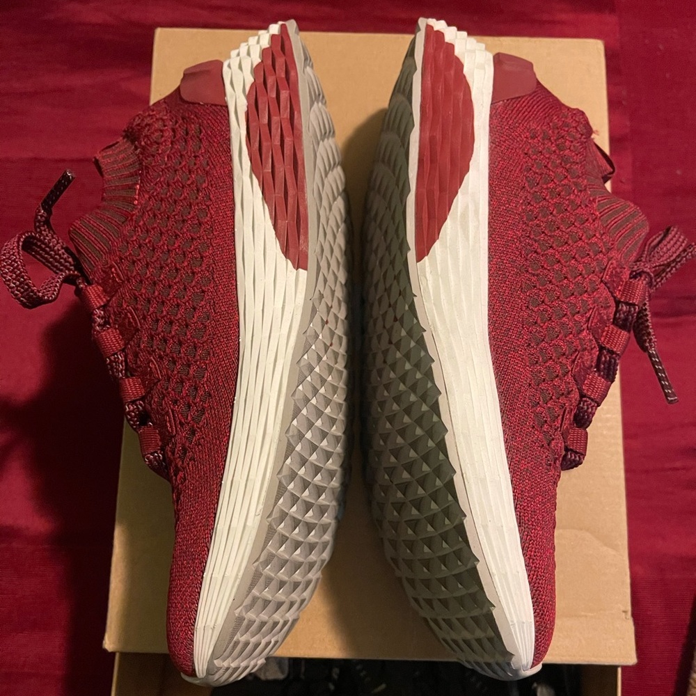 WORN 1x M/7.5 W /9NoBull Crimson Kit Runners. - Picture 2 of 8